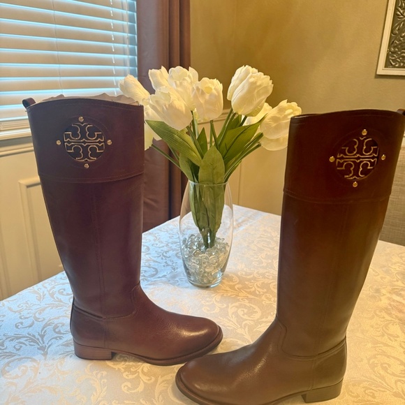 Tory Burch Kiernan boot  New with out Box Size 7.5 - Picture 3 of 11
